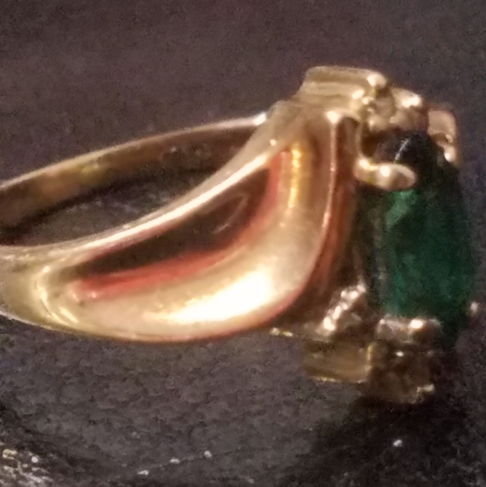 Lab Created Emerald Ring - Picture 6 of 7
